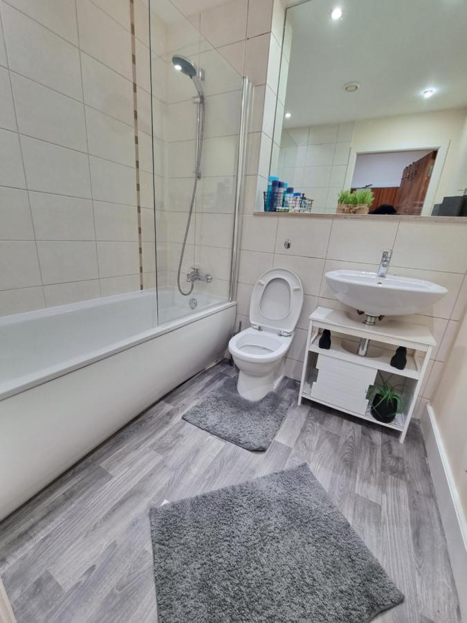 בראדפורד 2 Bedroom - City Centre Location - Perfect For Family'S מראה חיצוני תמונה